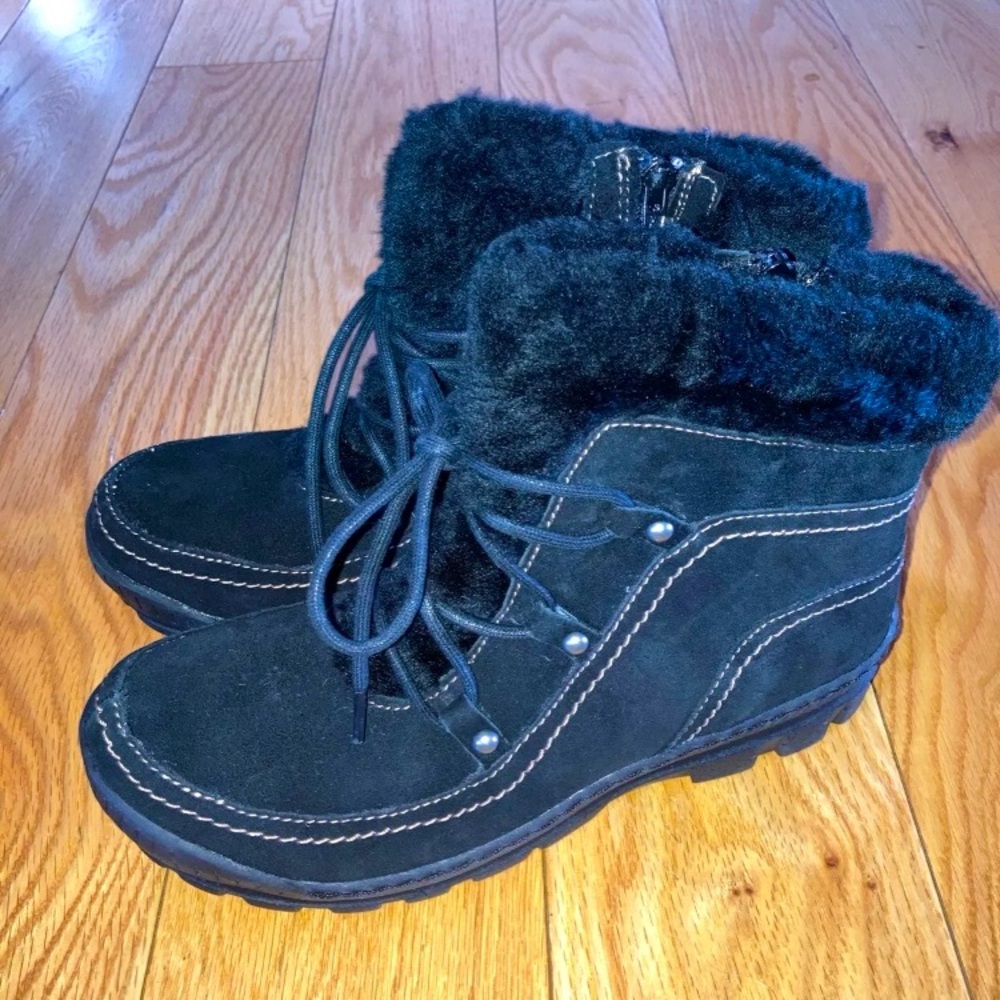 Brand new Baretrap Boots
